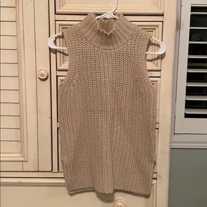 Tank sweater